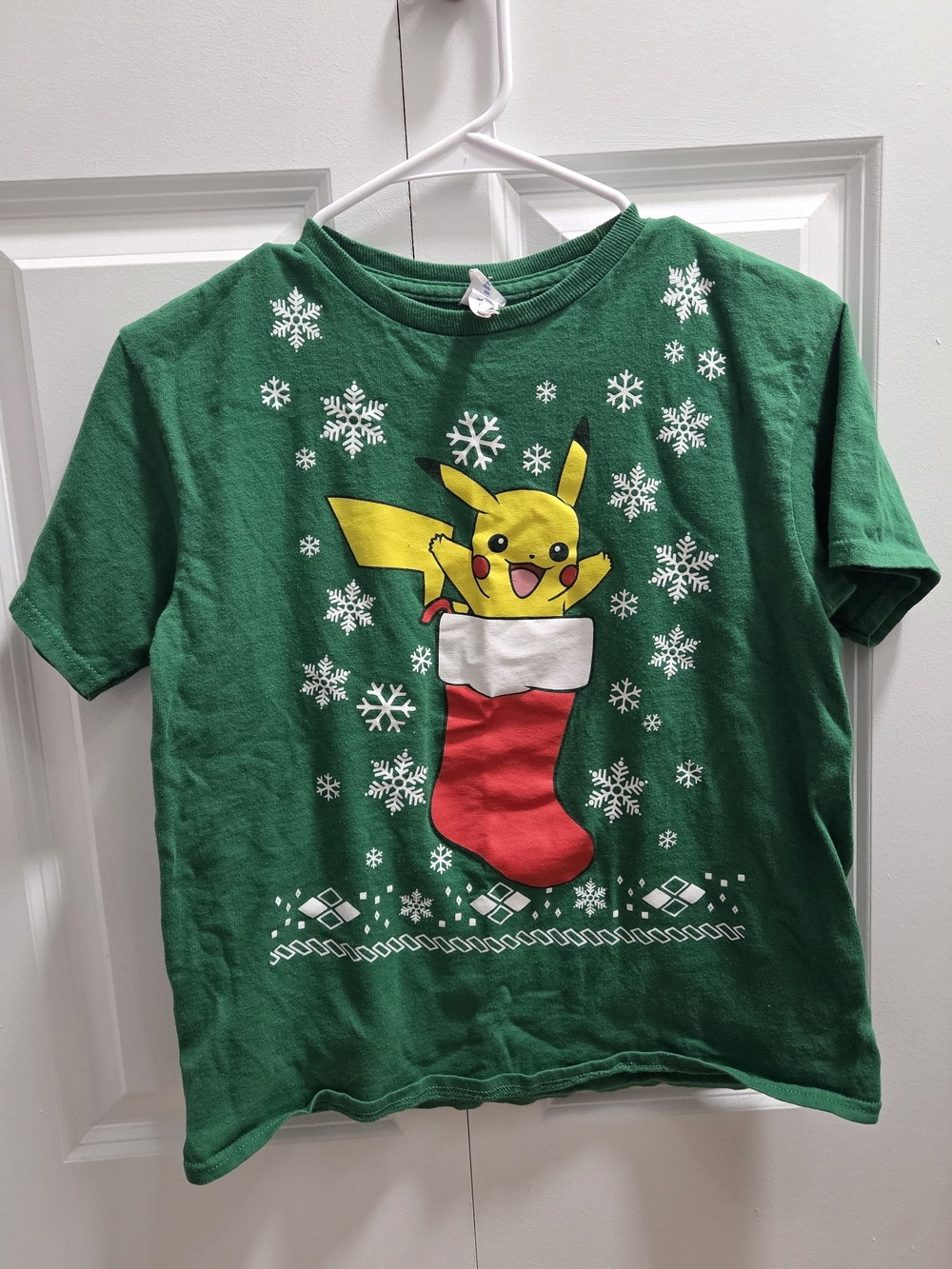 Green Holiday Pikachu T-Shirt - Yellow/Red/White